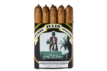 TABLETA DE 10 SEÑORITAS - Puros Palmeros Artesanos Julio · Tabaco hecho a mano en Breña Alta · La Palma · Canarias #TiendaOnLine de #purospalmeros #premium Auténtico #tabaco de #LaPalma #puropalmero #islascanarias