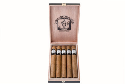 CAJA DE 5 CAMPEONES - Puros Palmeros Artesanos Julio · Tabaco hecho a mano en Breña Alta · La Palma · Canarias #TiendaOnLine de #purospalmeros #premium Auténtico #tabaco de #LaPalma #puropalmero #islascanarias