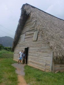 PUROS ARTESANOS JULIO. ANIVERSARIO DE NUESTRA VISITA A CUBA.